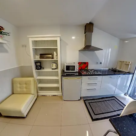 Gasthuis 7 Saias Marginal