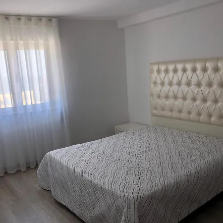 7 Saias Marginal Ναζαρέ