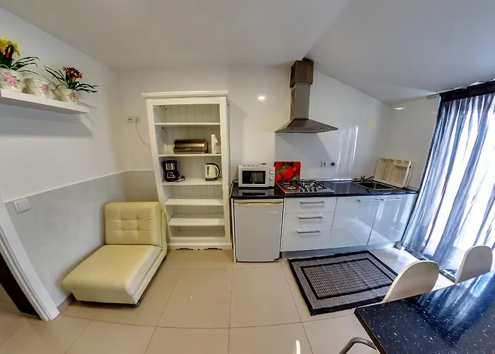 Pensión 7 Saias Marginal