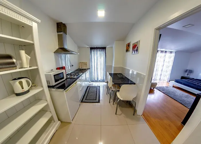 Pensión 7 Saias Marginal 3*