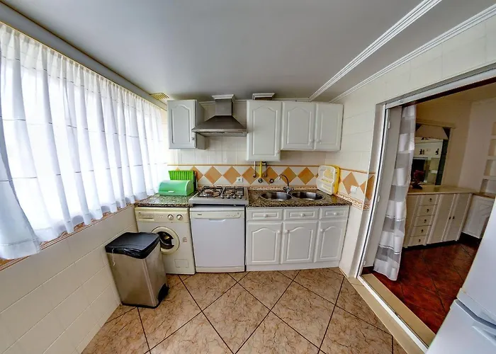 7 Saias Marginal Pensión 3*