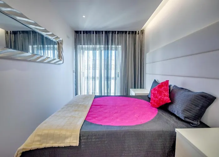 Pensión 7 Saias Marginal 3*