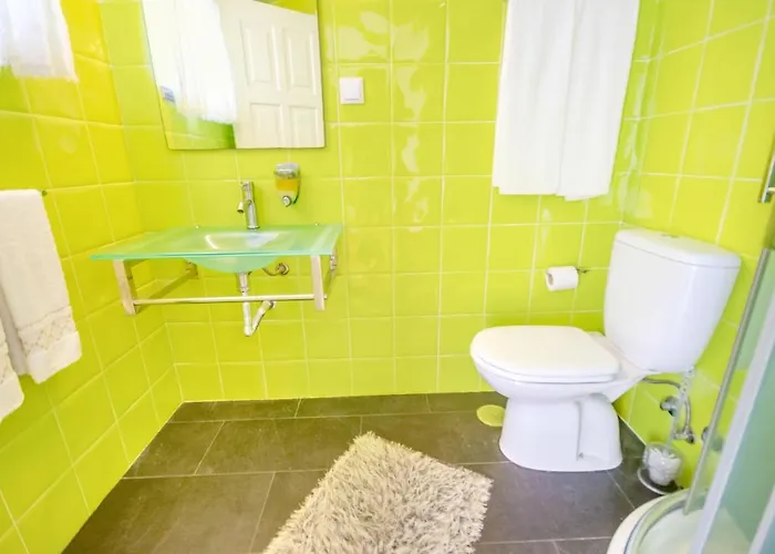 Pensión 7 Saias Marginal