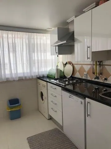 7 Saias Marginal Pensión Nazaré