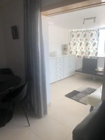 7 Saias Marginal Pensión Nazaré